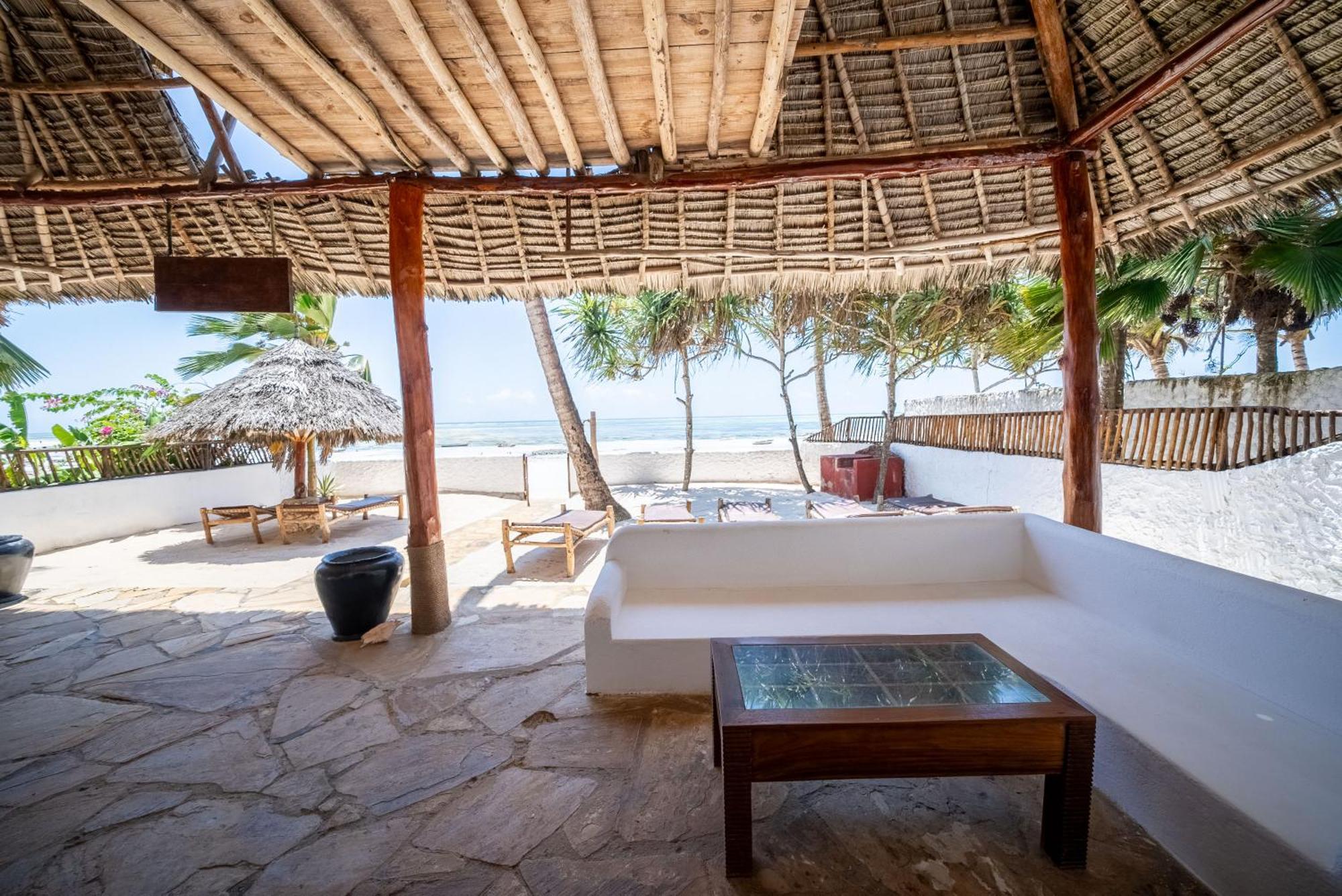 Beachfront Villa Hideaway Zanzibarhouses Кивенгва Экстерьер фото