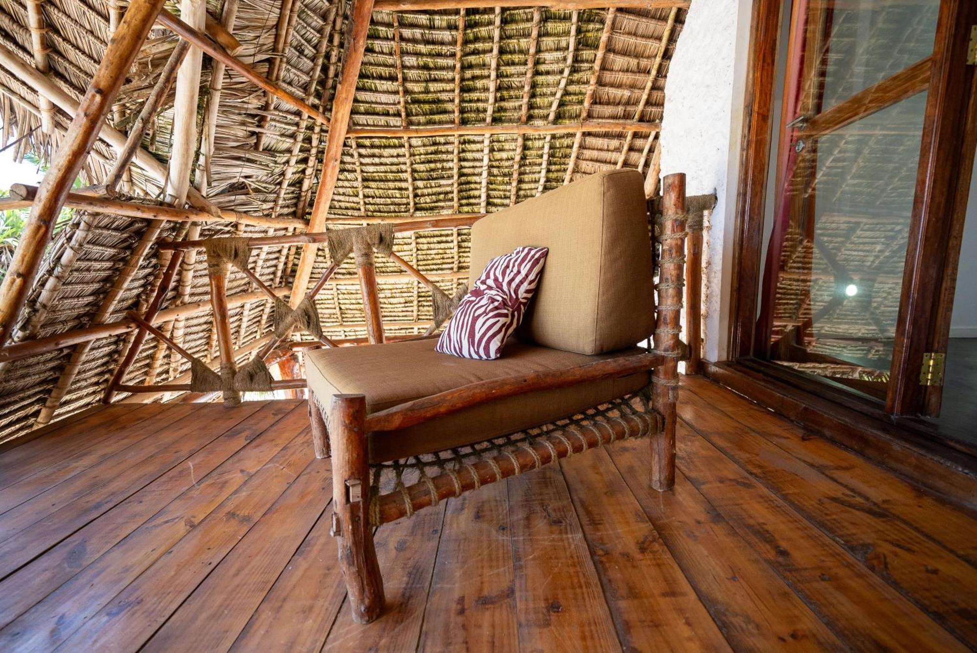 Beachfront Villa Hideaway Zanzibarhouses Кивенгва Экстерьер фото